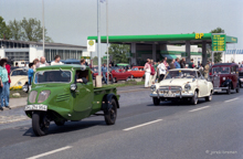 Tempo Dreirad A400 (ca. 1938) vor Borgward Isabella Coupe Tempo Dreirad A400 (ca. 1938) vor Borgward Isabella Coupe