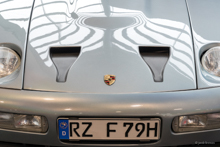 Porsche 928 mit Anbauteilen