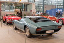 lamborghini Miura P400S (1970) - Ferrari 365 GTB/4 Daytona (1972)