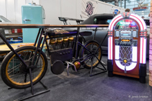 umgebaute Indian + kleine Wurlitzer Musikbox umgebaute Indian + kleine Wurlitzer Musikbox