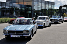 Maserati Mexico vor Volvo PV 544 und Rolls-Royce Camargue