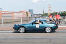 Porsche 928