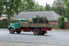 Mercedes Benz L311 Pritsche mit Fendt Dieselross