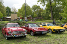 li: Borgward Isabella Coupe (1956-61) re: Triumph TR 7