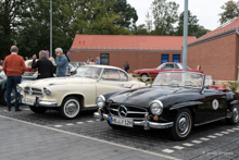 vorn: Mercedes 190 SL W121 'Nitribitt' hinten: Borgward Isabella Coupe vorn: Mercedes 190 SL W121 'Nitribitt' hinten: Borgward Isabella Coupe