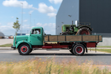 Mercedes Benz L311 Pritsche mit Fendt Dieselross