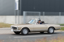 Mercedes Benz 230 SL 