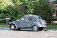 Citroen 2 CV (ca. 1956) Citroen 2 CV (ca. 1956)