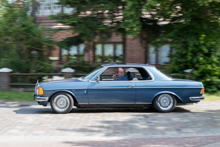 Mercedes-Benz C 123 Coupe