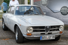 Alfa Romeo GT Junior 1.6 mit glatter Front (1972–1975) Alfa Romeo GT Junior 1.6 mit glatter Front (1972–1975)