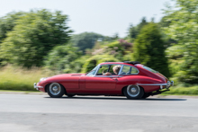Jaguar E-Type 2+2 Serie 2 (1968-70) Jaguar E-Type 2+2 Serie 2 (1968-70)