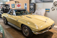 Chevrolet Corvette C2 Sting Ray (1965) Chevrolet Corvette C2 Sting Ray (1965)