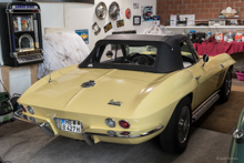 Chevrolet Corvette C2 Sting Ray (1965)