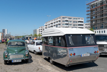 Rover P6 3500 V8 (1963-77) mit zeitgenssischem Wohnanhnger