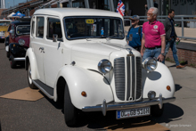 Austin FL1 Saloon (1951)