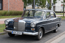 Mercedes Benz 200 D W110 Heckflosse (1961-68)