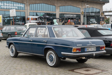 Mercedes-Benz W114 / W115 Strich Acht