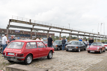 VW Brasilia - im Hintergrund ein Urporsche 911, ein Mercedes-S-Coupe und eine S-Klasse VW Brasilia - im Hintergrund ein Urporsche 911, ein Mercedes-S-Coupe und eine S-Klasse