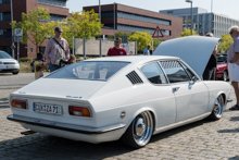 Audi 100 Coupe (1971) mit extremem Tuning, z.B. Luftfahrwerk