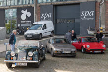 li: Morgan +4 mi: Porsche 944 re: Porsche 911 G-Modell