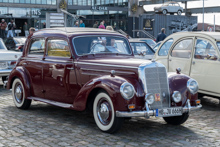 Mercedes-Benz 220 Limousine (1951-55)