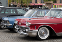 vorn: Cadillac Sixty Special Fleetwood (1958) hinten: Opel Admiral B (19691976)