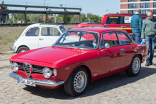 Alfa Romeo Giulia 1600 GT Veloce 'Kantenhaube' (1966–1968) Alfa Romeo Giulia 1600 GT Veloce 'Kantenhaube' (1966–1968)